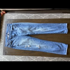 Women’s size 4 ripped mom jeans
